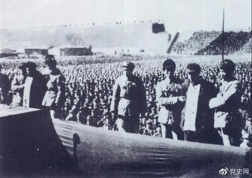 1952年2月10日，河北省召開公審大貪污犯大會，經最高人民法院批準，判處大貪污犯劉青山（原中共天津地委書記）、張子善（原天津地委副書記）死刑。