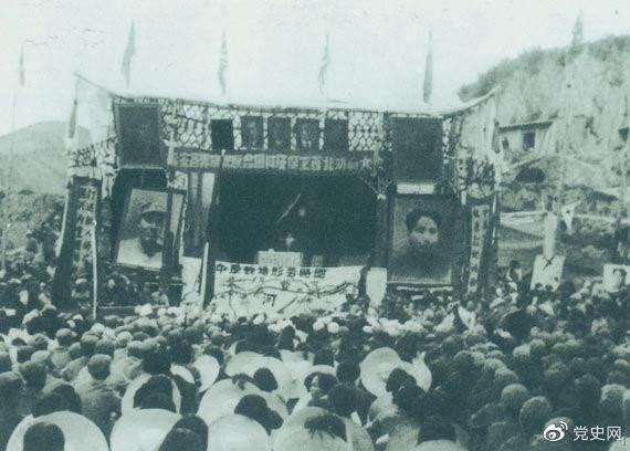 1947年3月8日，延安各界舉行保衛邊區、保衛延安動員大會。